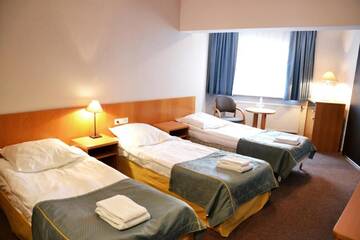 Фото номера Четырехместный номер Отель Hotel Orlik г. Плоньск 3