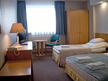 Фото номера Двухместный номер с 1 кроватью или 2 отдельными кроватями Отель Hotel Orlik г. Плоньск 14