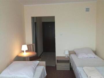 Фото номера Двухместный номер с 1 кроватью Отель Hotel Poświętne г. Плоньск 3